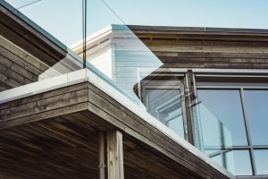 Jak wybrać odpowiednią balustradę do tarasu – poradnik dla właścicieli domów